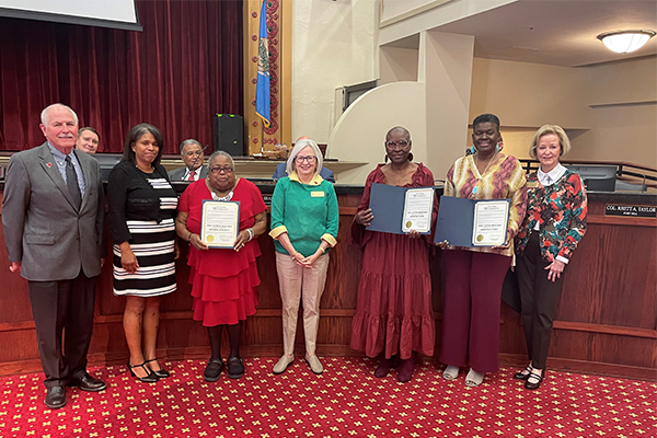 Pictured from left to right: Lawton Mayor Stan Booker, Ward 7 Councilwoman Onreka Johnson, 2021 Extra Mile Hero Wyonna Alberty, Ward 1 Councilwoman Mary Ann Hankins, 2021 Extra Mile Hero Adriene Davis, 2021 Extra Mile Hero Barbara Curry, and Ward 3 Councilwoman Linda Chapman. / City of Lawton photo