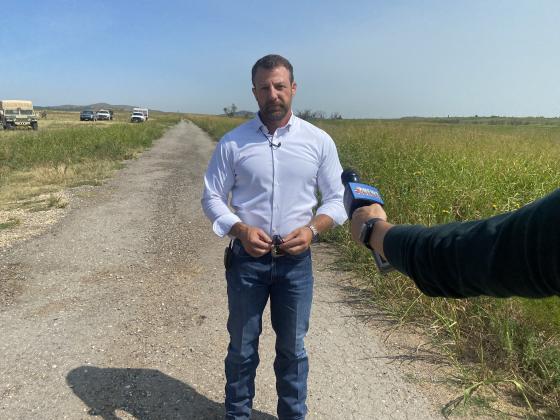 U.S. Sen. Markwayne Mullin (R-Oklahoma) takes questions from reporters following a tour of Fort Sill on Friday. ERIS SWANSON | SOUTHWEST LEDGER