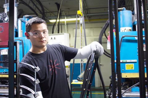 Southwest Ledger photo by Curtis Awbrey Henniges Automotive employee Adam Gutierrez fabricates and inspects auto seals to ensure the products are precise. Henniges’ seals provide a barrier for precipitation and help eliminate outside noise.