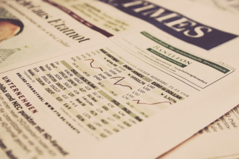 Corporate Dividends and Listenings 