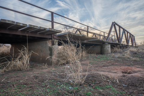 Picture by Chris Martin       Jackson County Bridge