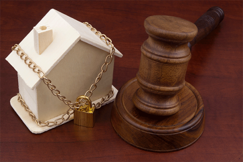 Comanche Co. Courthouse remains closed 