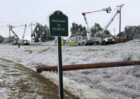 Crews from SWEPCO, a PSO sister company, repair storm damage in Grady County in October 2020. PSO PHOTO