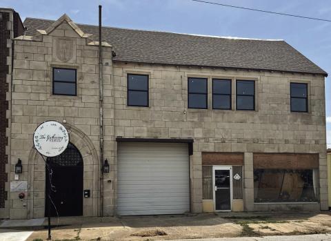 Chickasha CBD building grant almost fails on 5-4 vote